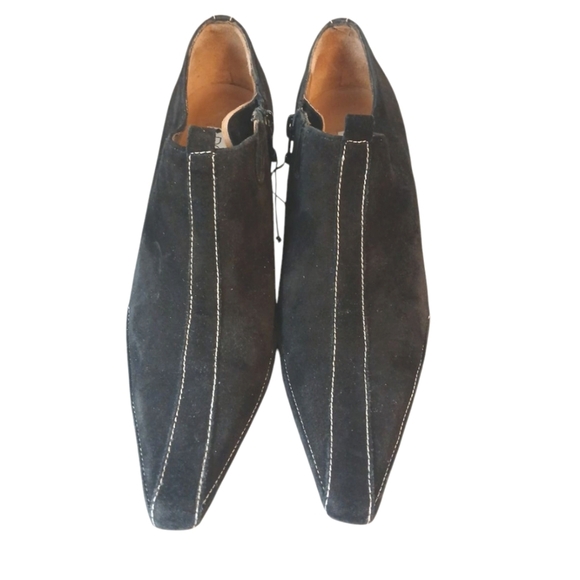 Donald J. Pliner Black Heeled Boots with Suede Finish - Picture 4 of 12